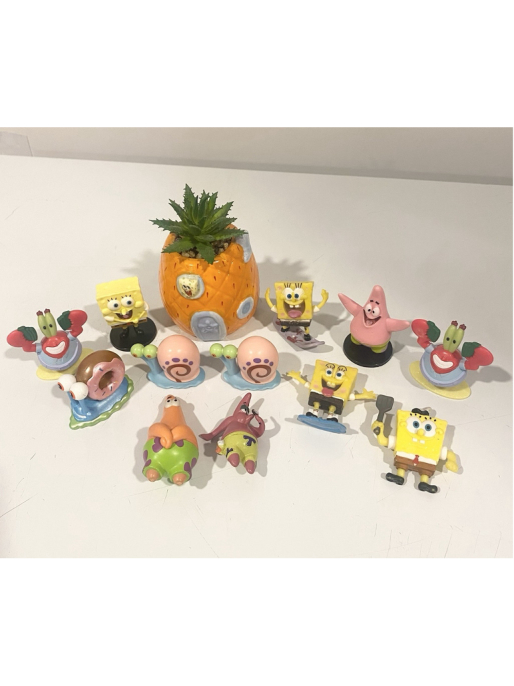 SpongeBob SquarePants Figure Lot Gary Patrick Mr Krabs + Pineapple Planter 2022